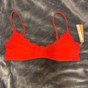 SKIMS fits everybody lace scoop bralettes